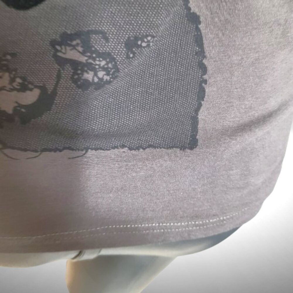Moschino Jeans Gray Graphic Tee w/ Sequin Dragonfly | Size 42 (US 8) - Picture 10 of 15
